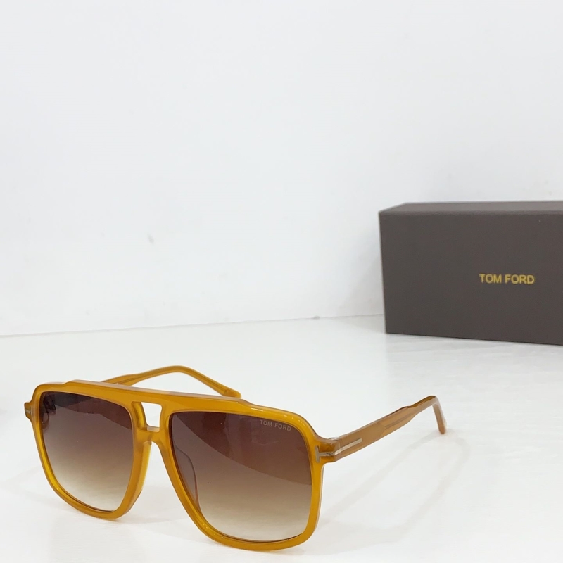 TOM FORD